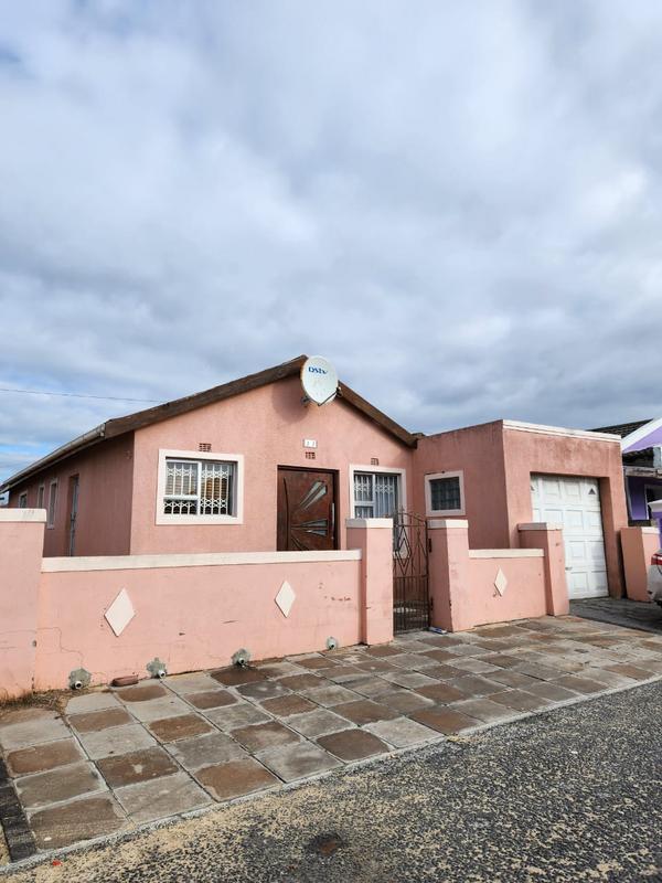 3 Bedroom Property for Sale in Ilitha Park Western Cape